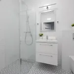 Modern In With Garden And Parking By Renters Апартаменты *