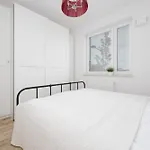 Апартаменты Modern In With Garden And Parking By Renters