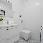 Modern In With Garden And Parking By Renters Апартаменты *